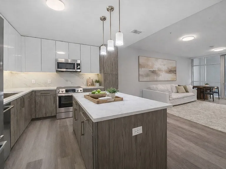 771 Harrison Ave #201 — Photo 2