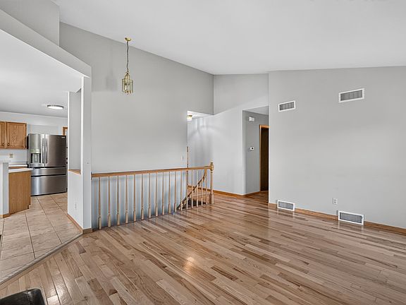 3rd image of 3234 Clove Dr
