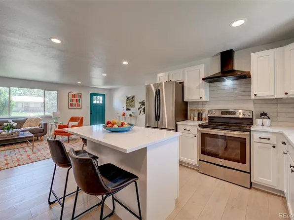 1872 S Quay Street, Lakewood, CO 80232