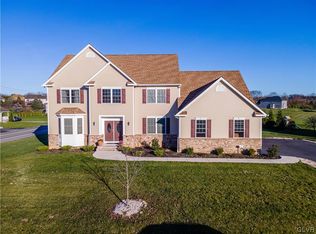 282 Schindler Dr, Bethlehem, PA 18020