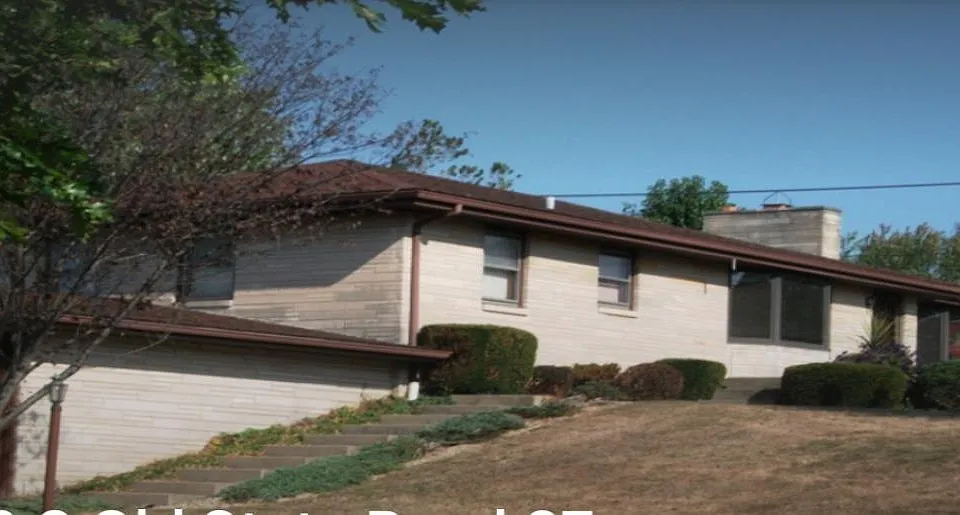 4820 S Old State Road 37