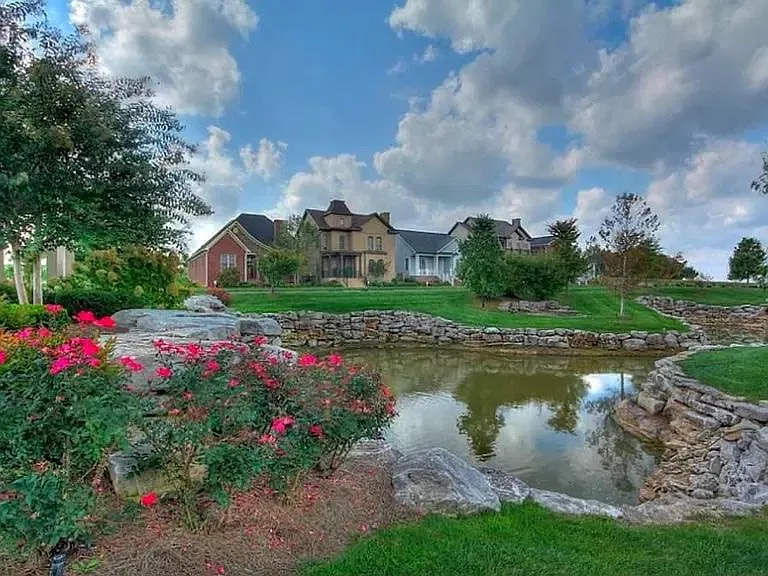 661 Boston Park Dr — Photo 17