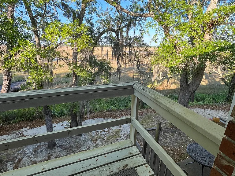 511 Saint Charles Ct — Photo 20
