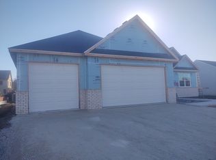908 Bainbridge Ct, Sandwich, IL 60548