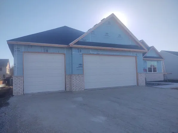 908 Bainbridge Ct, Sandwich, IL 60548