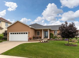 3353 Bridgeview Dr SE, Rochester, MN 55904