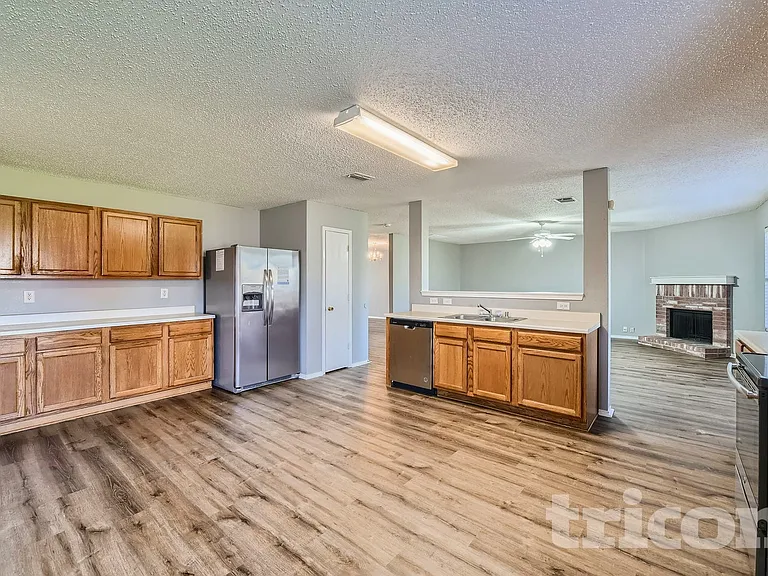 3040 Clemente Dr — Photo 4