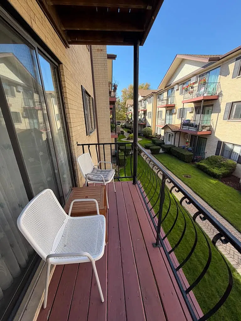 2 bed, 1.5 bath, $2,100 — Photo 4