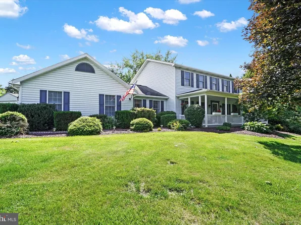 1 Mountain View Dr, Mechanicsburg, PA 17050