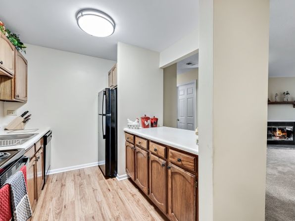 735-795 E Irving Park Rd #793D