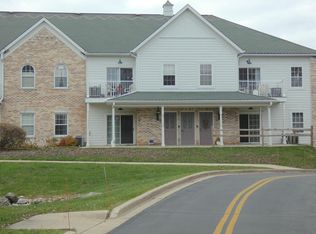 2718 Northview Rd UNIT 22, Waukesha, WI 53188