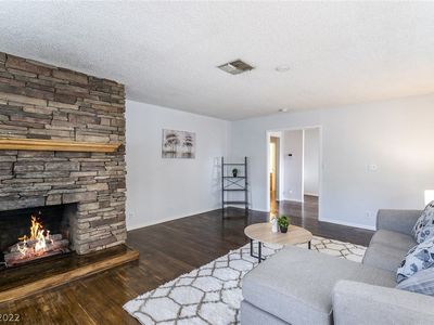 3940 Edgemoor Way, Las Vegas, NV, 89121