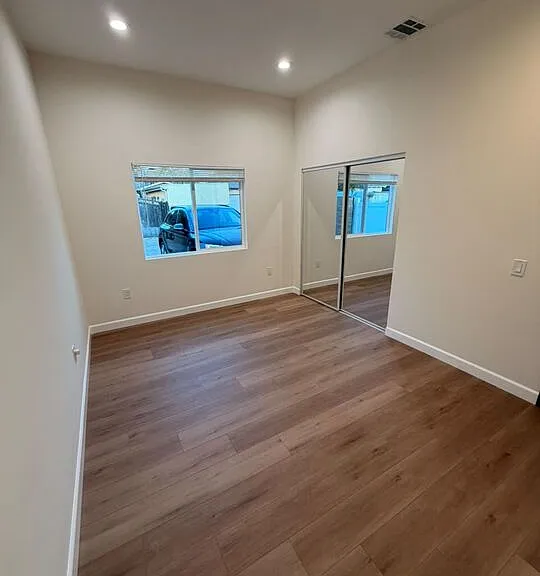 5822 Denny Ave — Photo 10