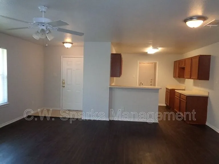 13651 Biggs St — Photo 34
