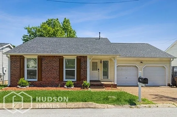 5300 Village Way — Photo 1