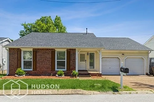 5300 Village Way Photo 1