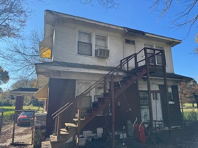2nd image of 554 Edith Ave