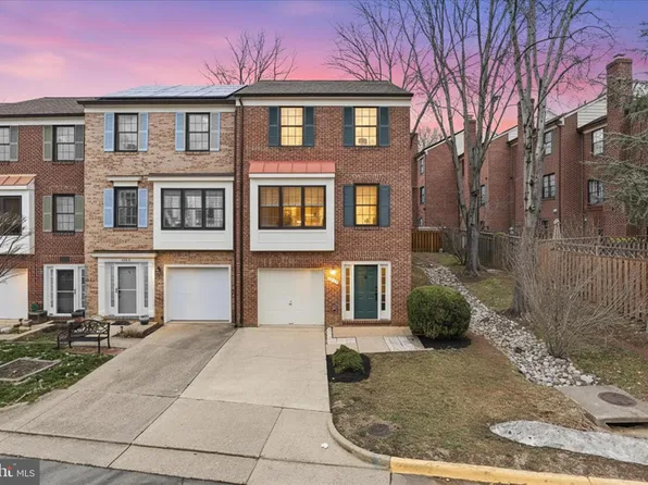 5421 Barrister Pl, Alexandria, VA 22304
