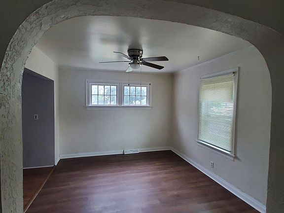 Dining Rm