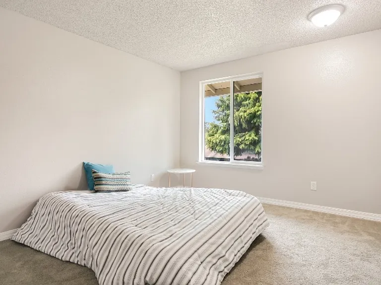 1512 Dayton Ct NE #1 — Photo 11