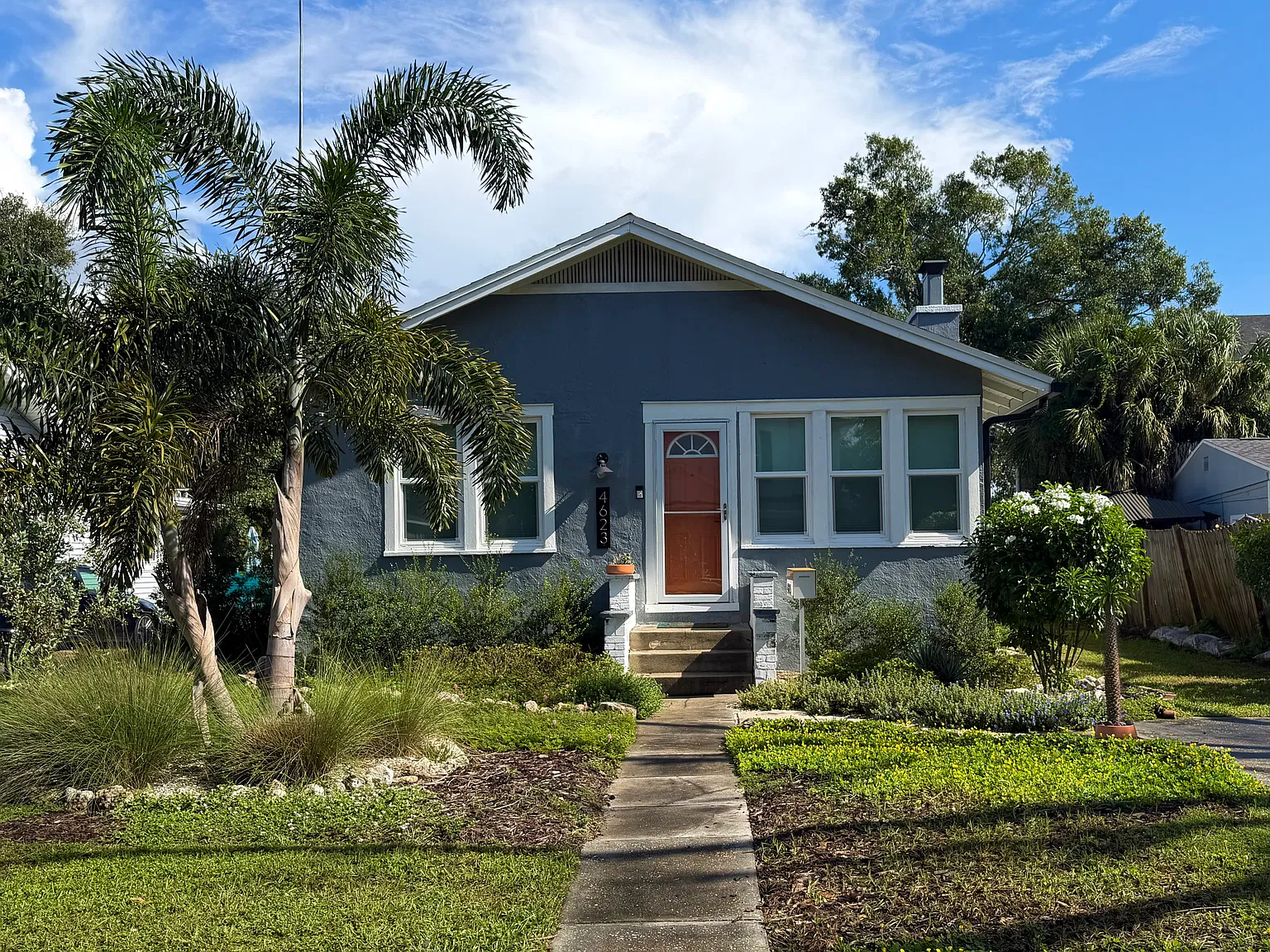 2 bed, 924 sqft, $2,200 — Photo 2