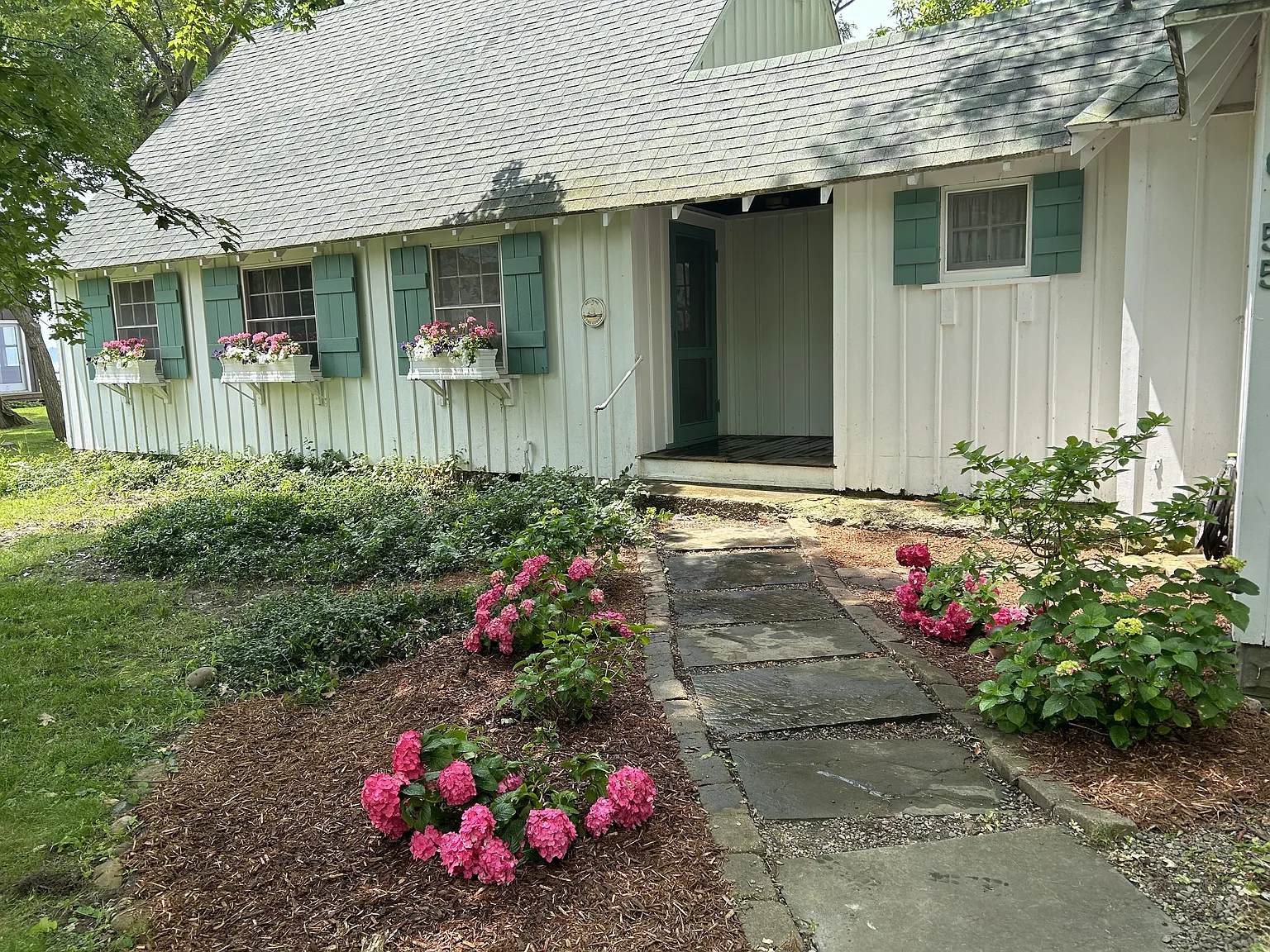 10155 Patterson Ln — Photo 3