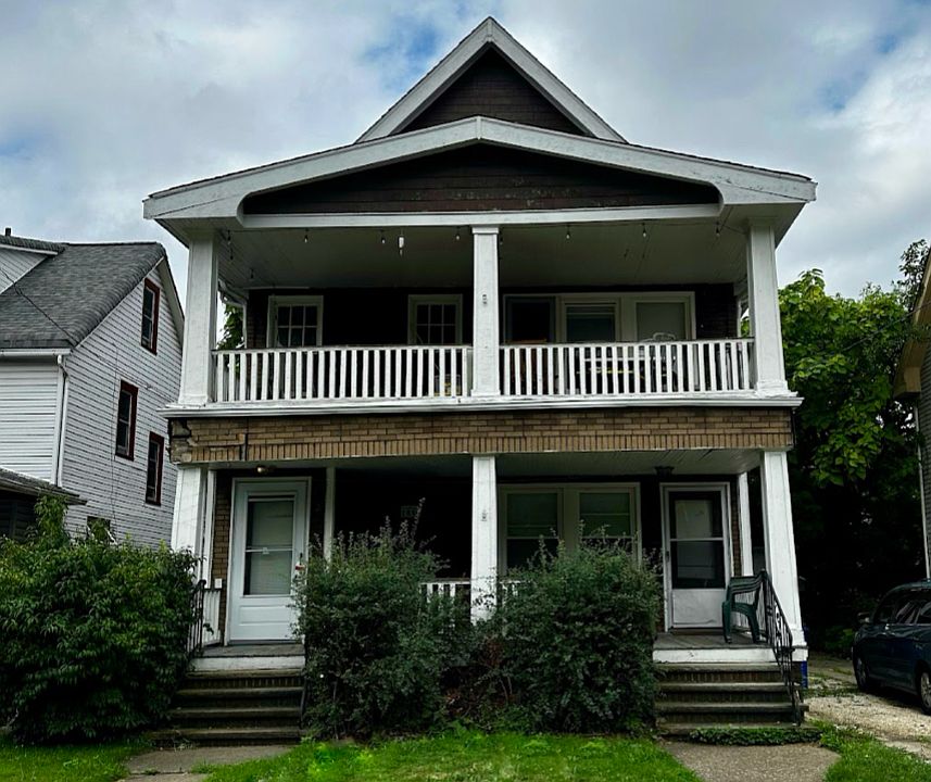 1st image of 2666 E 126th St