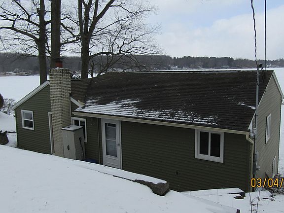 2nd image of 304 Carpenter Dr