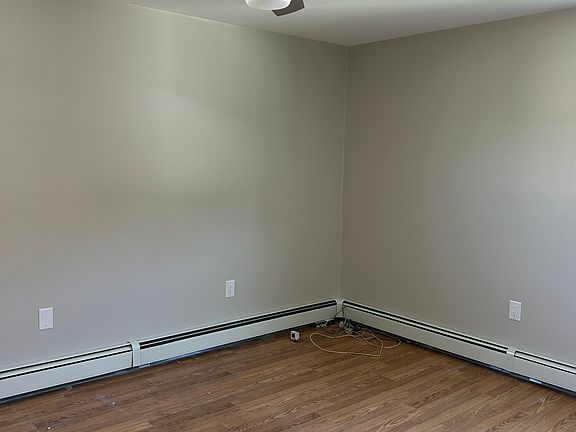 5th image of 2494 Cranston St #A