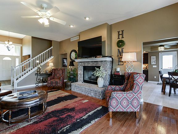 5th image of 244 Wildflower Dr