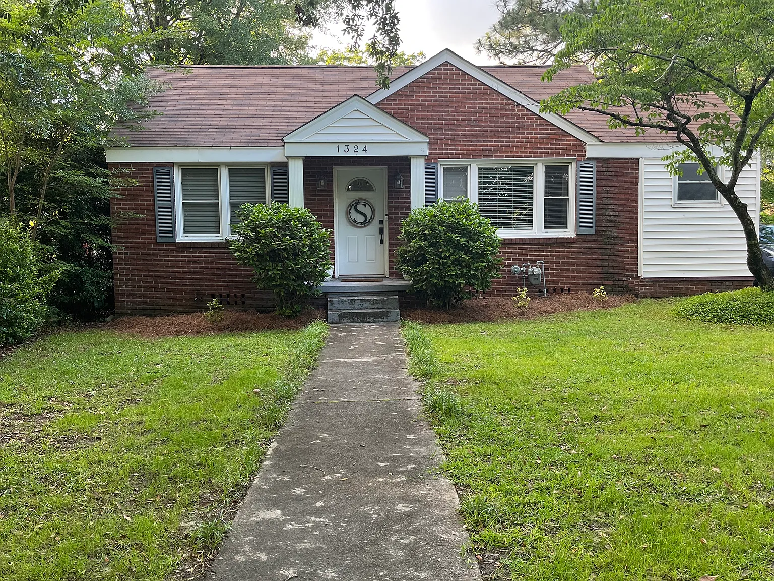 3 bed, 1221 sqft, $1,800 — Photo 1
