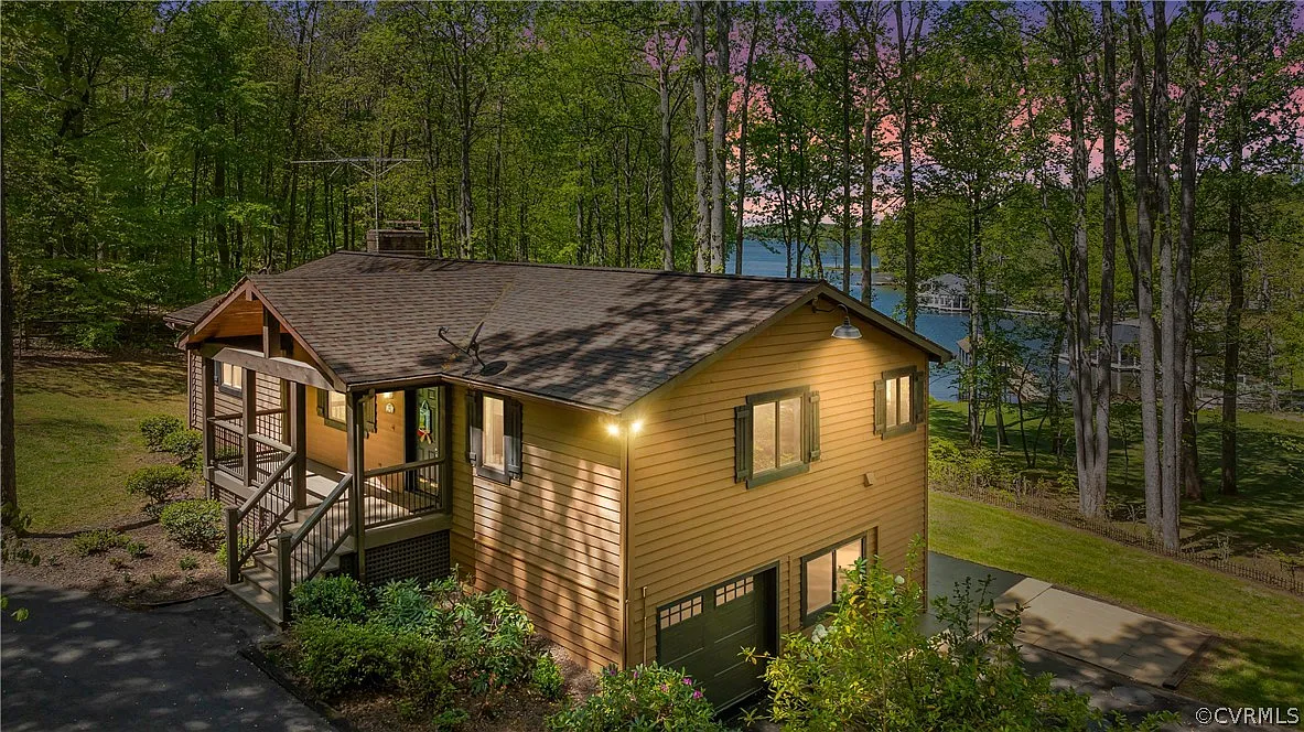 194 Becky Ct photo 1