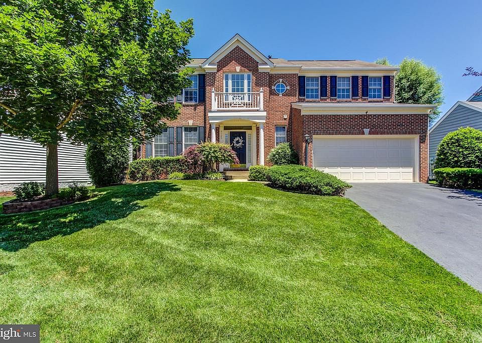 1st image of 9129 Weathersfield Dr
