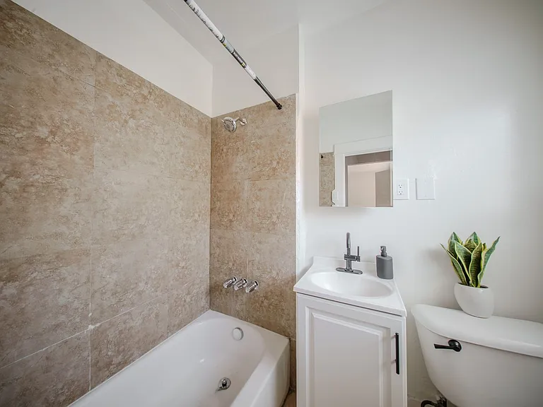 1335 Junipero Ave — Photo 6