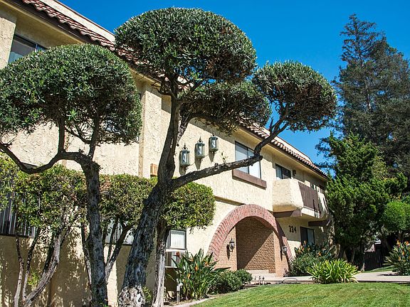 2nd image of 334 Monterey Rd #3
