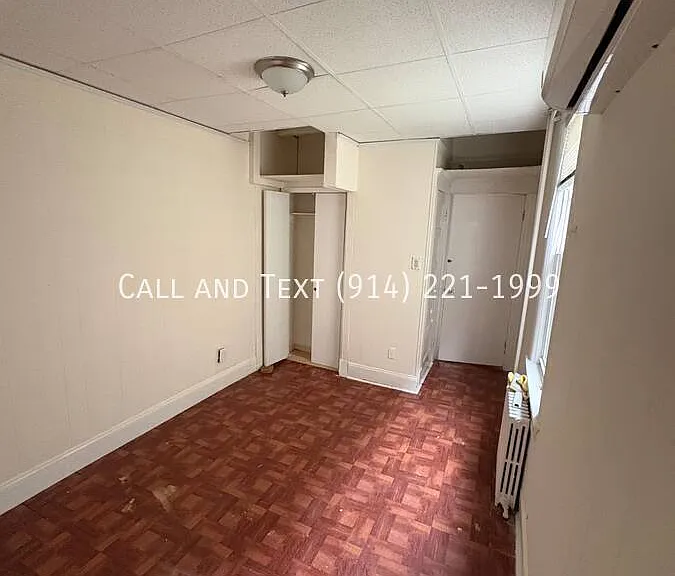 110 Webster Ave — Photo 3