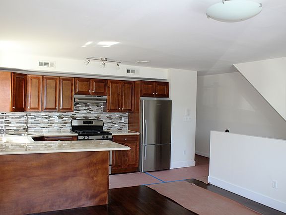2nd image of 832 Hicks St #1