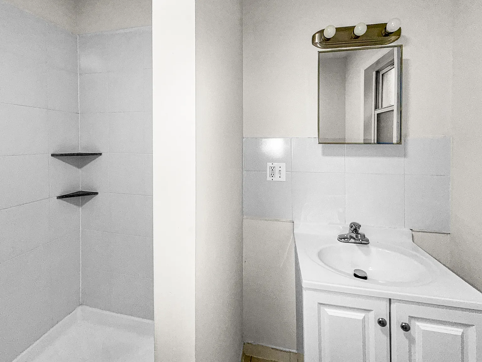 2 bed, 720 sqft, $1,250 — Photo 3