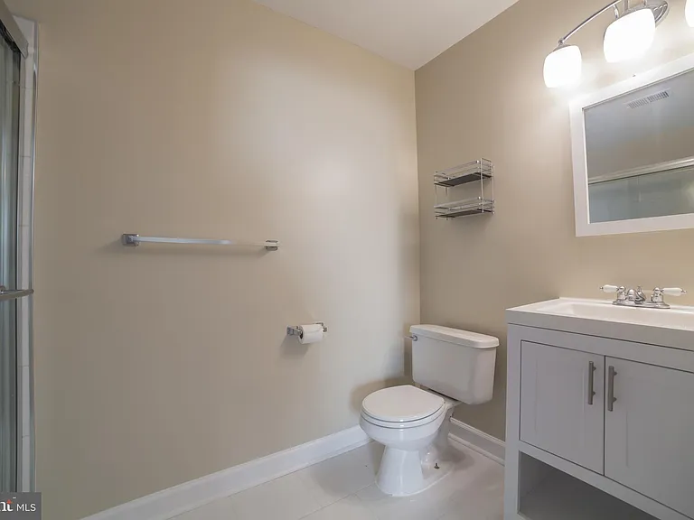2090 Jason Ct — Photo 33