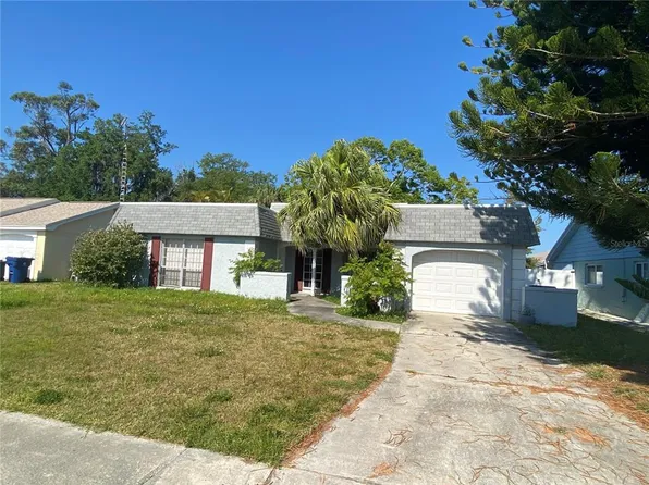 3525 Overland Dr, Holiday, FL 34691