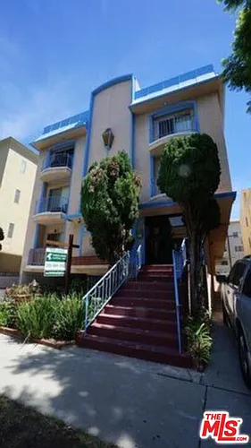1418 S Bentley Ave #201 Photo 1