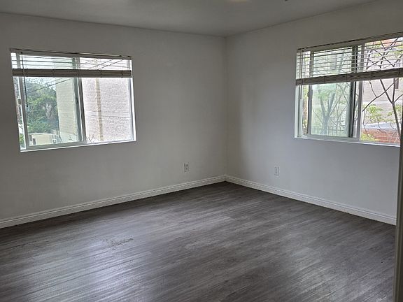 2nd image of 1283 W 35th St