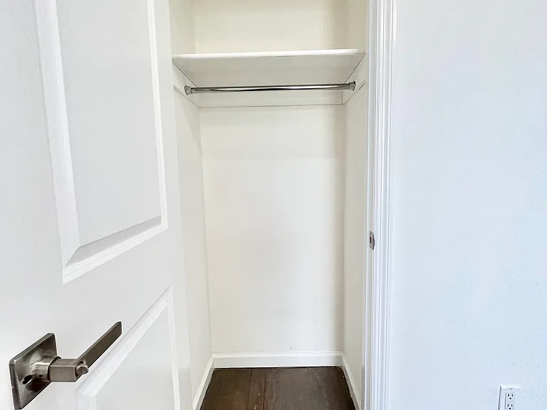 2229 E 7th St #3K — Photo 7