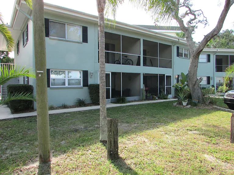 1147 Victoria Dr #B3 — Photo 28