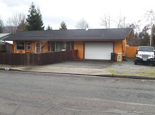 1561 SW Jordan St, Grants Pass, OR 97526