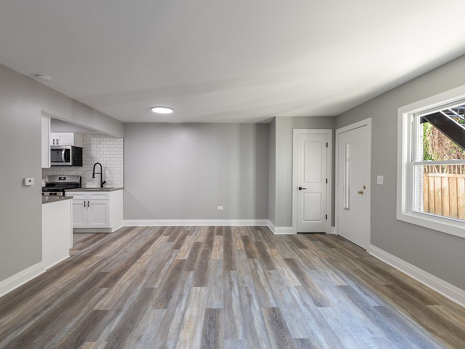 1st image of 120 S Grove Ave APT 2
