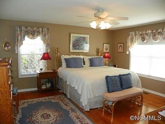 5th image of 81 Anderson Oaks Dr