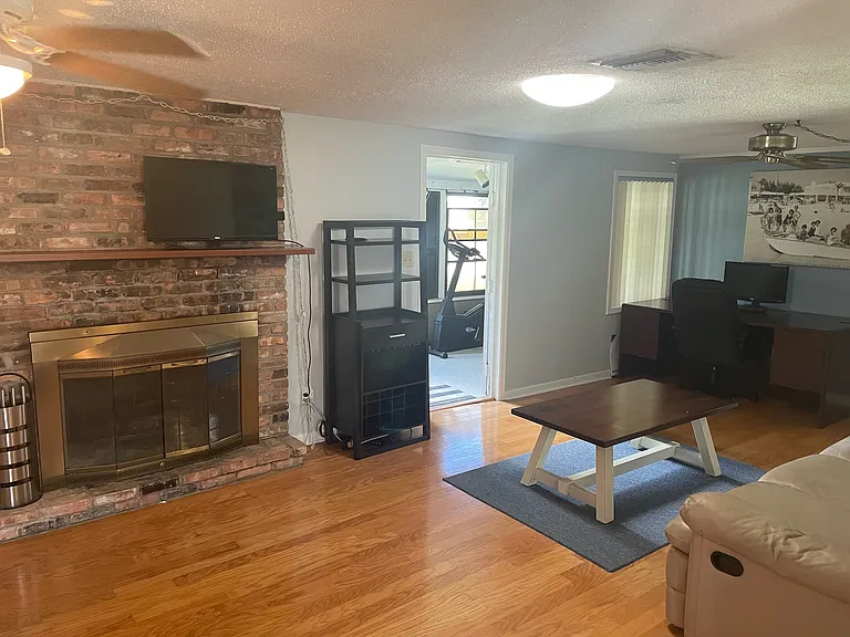 1013 Gantt Ave — Photo 13