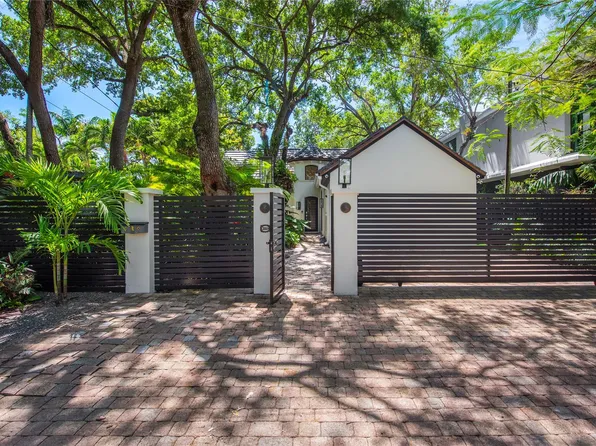 3660 Avocado Avenue, Miami, FL 33133