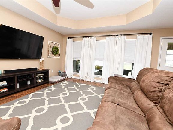 5th image of 136 Bordelon Dr